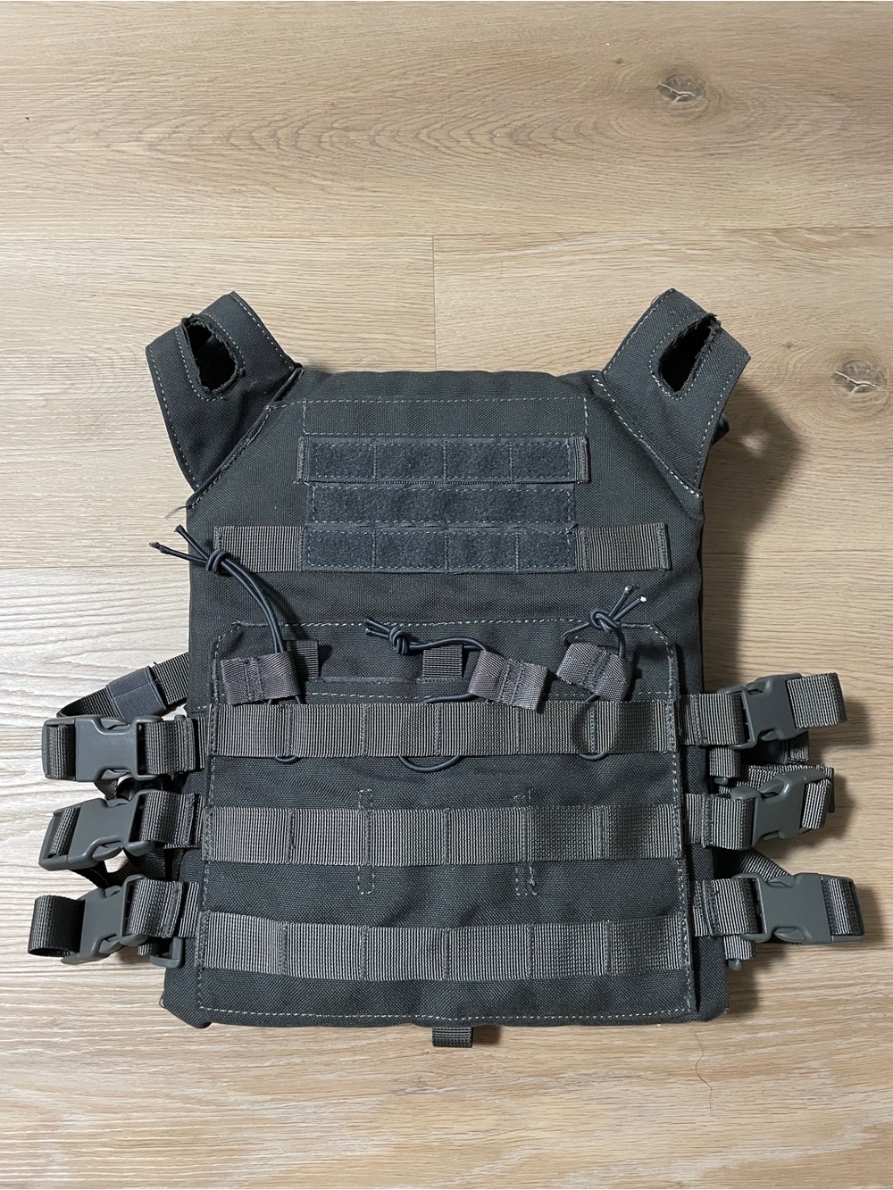 Matrix Grey Plate Carrier with Integrated Magazine Pouches